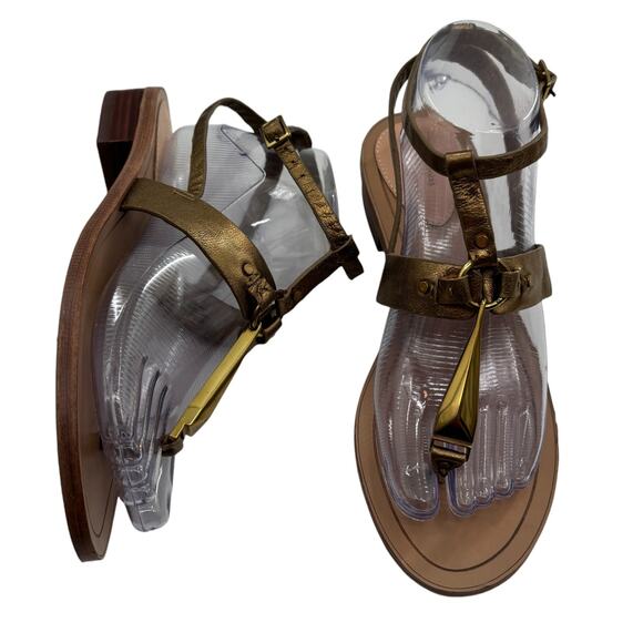 Pour La Victoire Gold Acadia Leather Stacked Heel Sandals - Picture 1 of 9